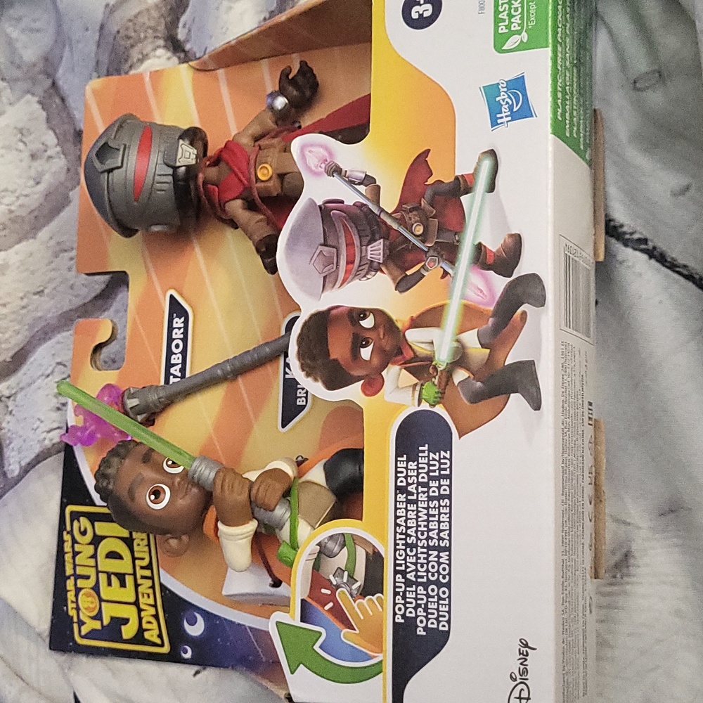 Star Wars Young Jedi Adventures Taborr and Kai Brightstar figures